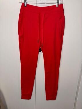 Halara women’s pull on red jogger medium petite active lounge soft